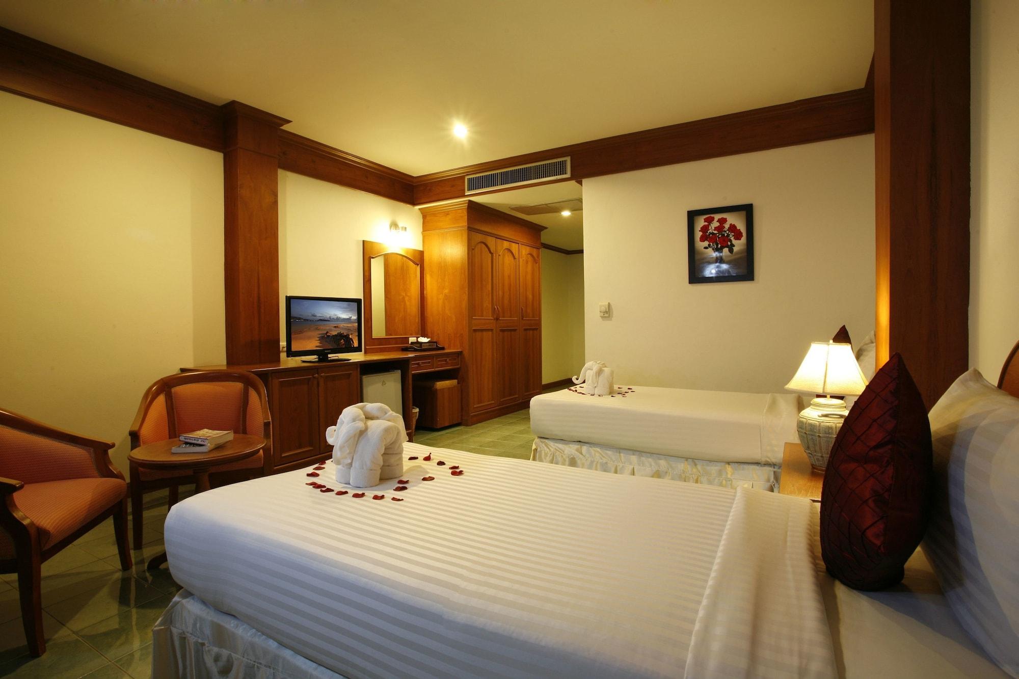 Patong Jiraporn Hill Resort מראה חיצוני תמונה