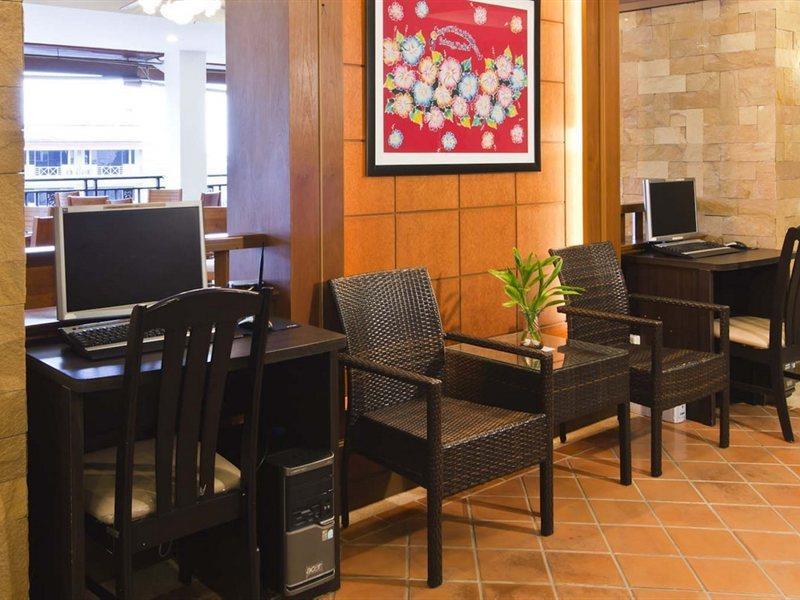 Patong Jiraporn Hill Resort מראה חיצוני תמונה