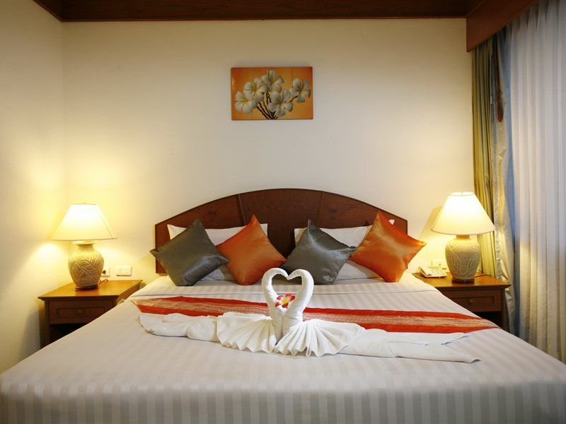 Patong Jiraporn Hill Resort מראה חיצוני תמונה