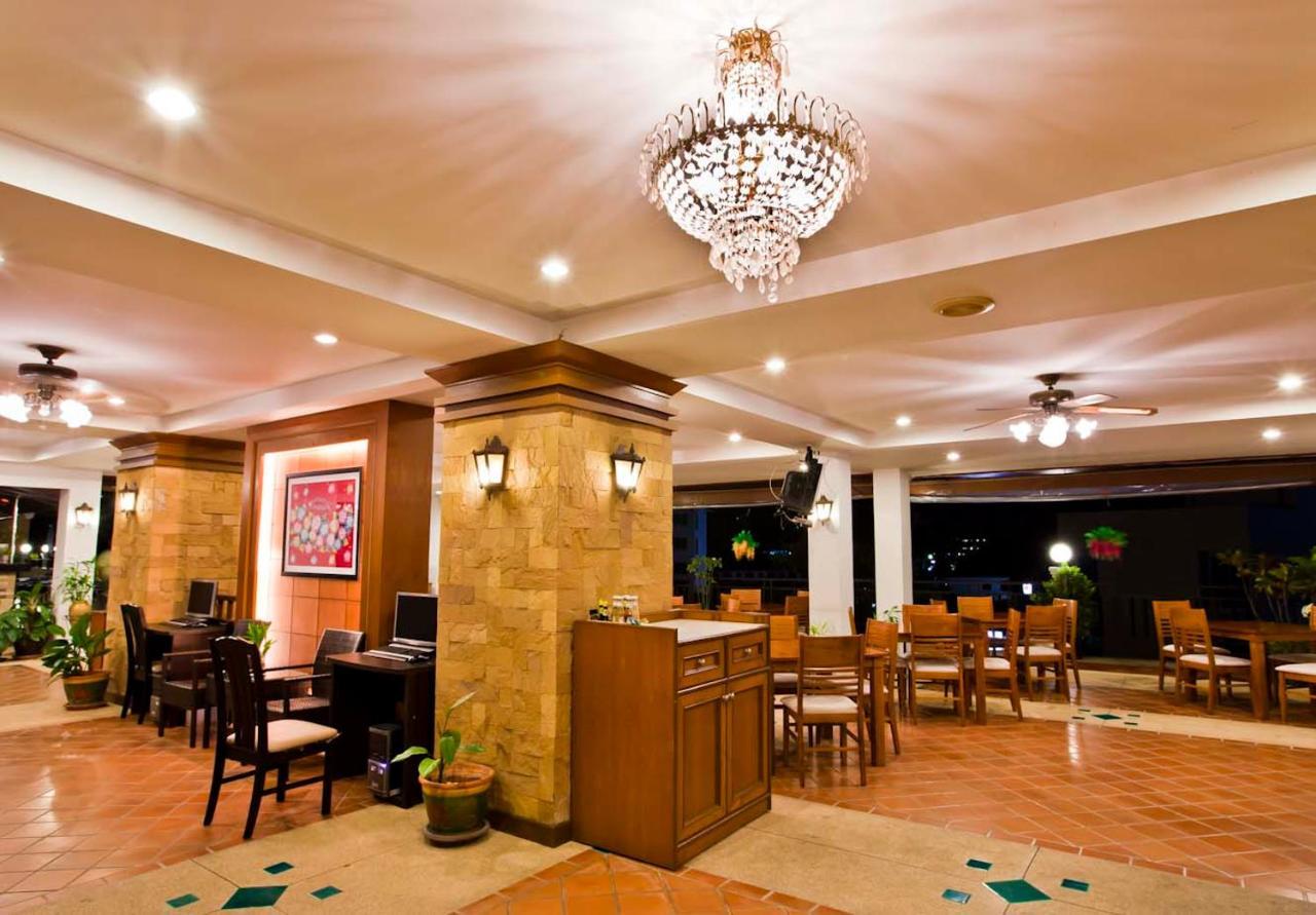 Patong Jiraporn Hill Resort מראה חיצוני תמונה